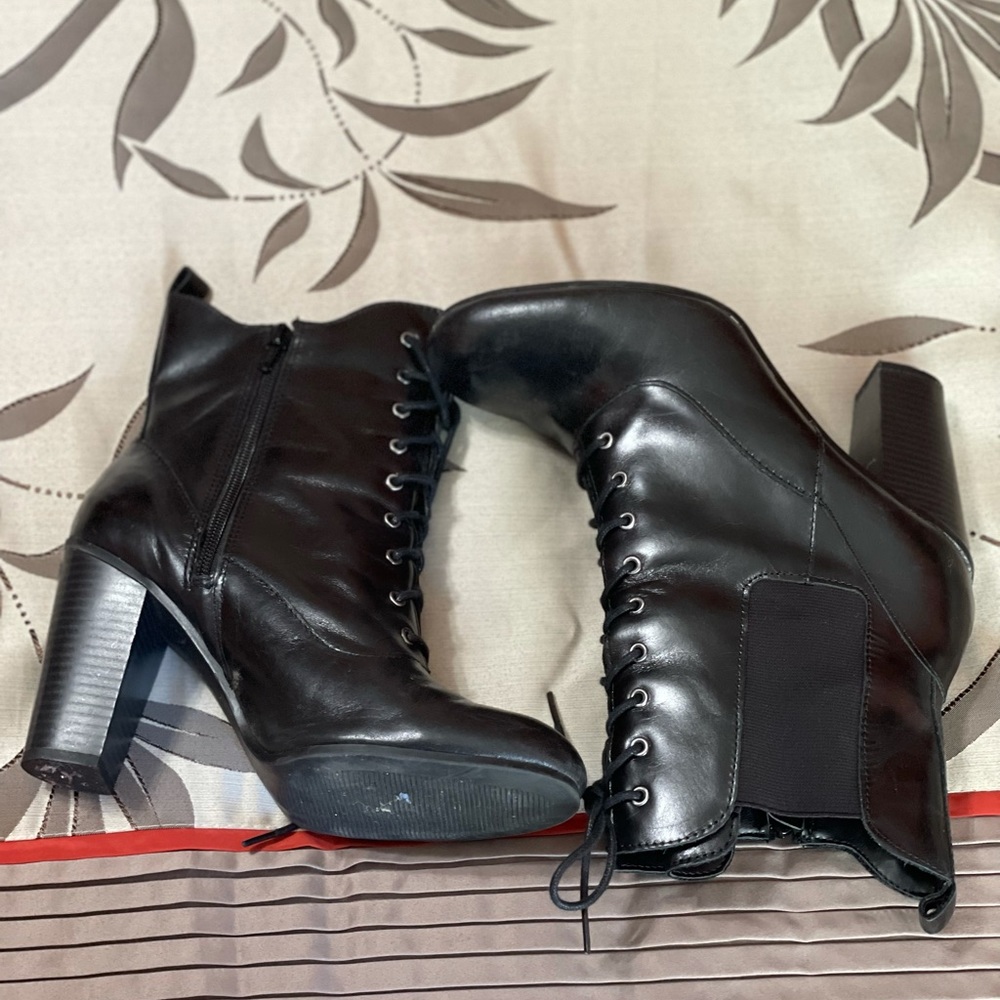 Liz Claiborne Heeled Booties